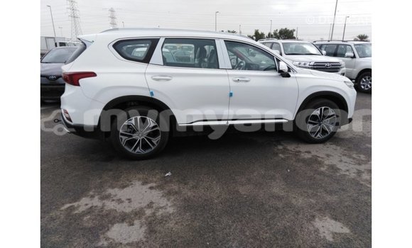 Buy Import Hyundai Santa Fe White Car in Import - Dubai in Ayeyarwady Buy Import Hyundai Santa Fe White Car in Import - Dubai in Ayeyarwady