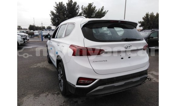 Buy Import Hyundai Santa Fe White Car in Import - Dubai in Ayeyarwady Buy Import Hyundai Santa Fe White Car in Import - Dubai in Ayeyarwady