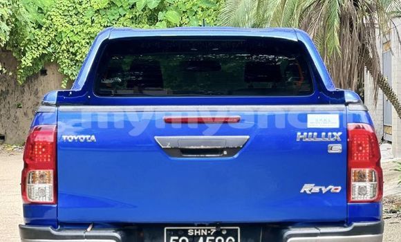 အသုံးပြုခံ့ Toyota Hiluxe Revo Blue ကား Yangon Yangon အသုံးပြုခံ့ Toyota Hiluxe Revo Blue ကား Yangon Yangon