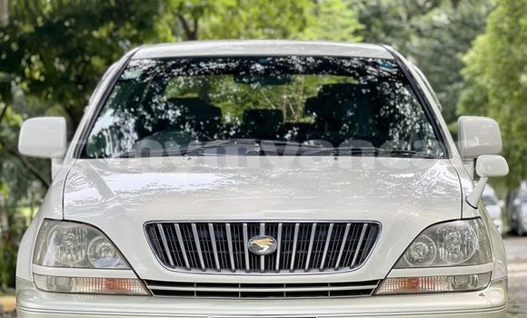 အသုံးပြုခံ့ Toyota Harrier White ကား Yangon Yangon အသုံးပြုခံ့ Toyota Harrier White ကား Yangon Yangon