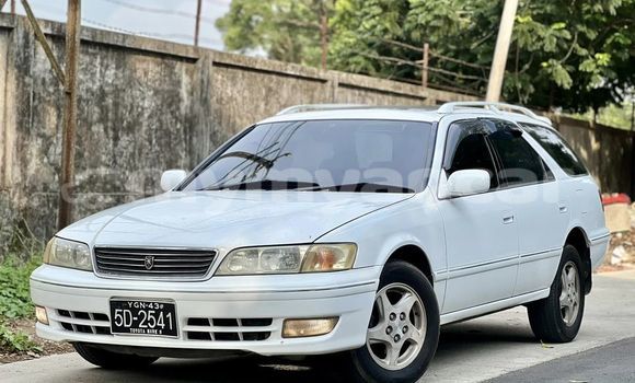 အသုံးပြုခံ့ Toyota Mark II White ကား Yangon Yangon အသုံးပြုခံ့ Toyota Mark II White ကား Yangon Yangon