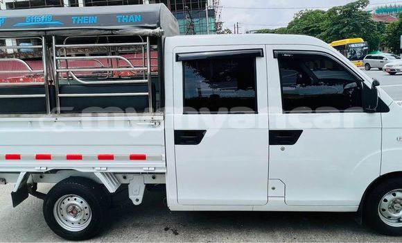 Buy Used Toyota Land Cruiser White Car in Yangon in Yangon Buy Used Toyota Land Cruiser White Car in Yangon in Yangon