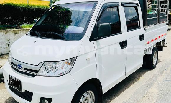 Buy Used Toyota Land Cruiser White Car in Yangon in Yangon Buy Used Toyota Land Cruiser White Car in Yangon in Yangon