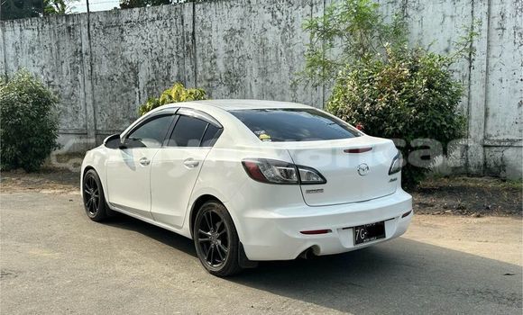 Acheter Occasion Voiture Mazda 3 Blanc à Nyaunglebin, #<Region:0x000000000af4fc68>