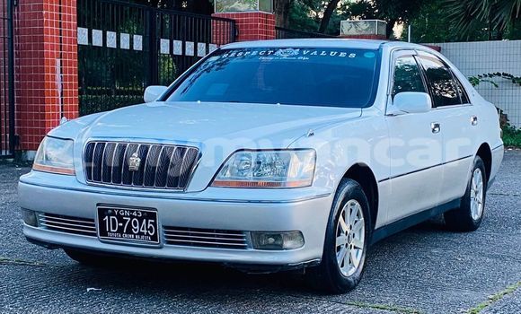 Buy Used Toyota Crown White Car in Banmo in Kachin Buy Used Toyota Crown White Car in Banmo in Kachin
