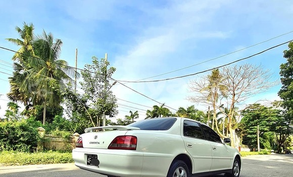Buy Used Toyota Cresta White Car in Banmo in Kachin Buy Used Toyota Cresta White Car in Banmo in Kachin