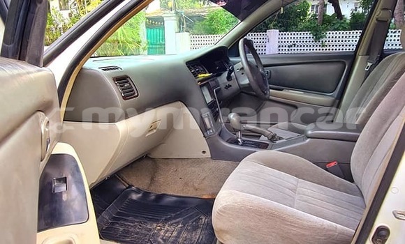 Buy Used Toyota Cresta White Car in Banmo in Kachin Buy Used Toyota Cresta White Car in Banmo in Kachin