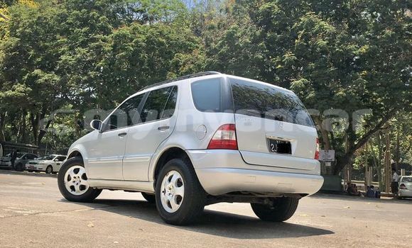 Buy Used Mercedes-Benz ML–Class Other Car in Banmo in Kachin Buy Used Mercedes-Benz ML–Class Other Car in Banmo in Kachin