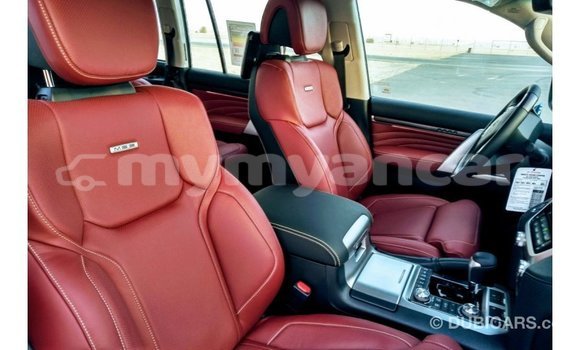 Buy Import Toyota Land Cruiser Black Car in Import - Dubai in Ayeyarwady Buy Import Toyota Land Cruiser Black Car in Import - Dubai in Ayeyarwady