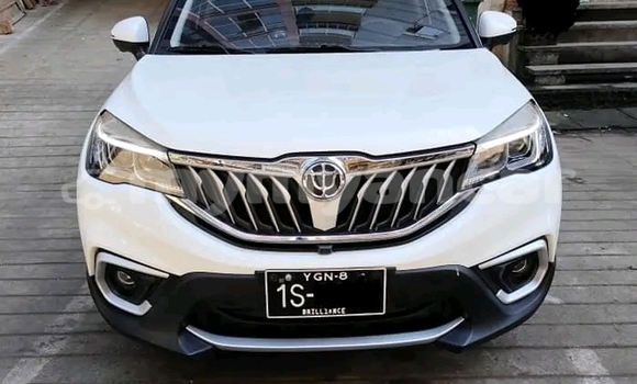 အသုံးပြုခံ့ BMW X5 White ကား Kyaikkami Mon အသုံးပြုခံ့ BMW X5 White ကား Kyaikkami Mon