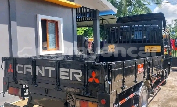 အသုံးပြုခံ့ Mitsubishi Delica D:3 Black ကား Kayan Yangon အသုံးပြုခံ့ Mitsubishi Delica D:3 Black ကား Kayan Yangon