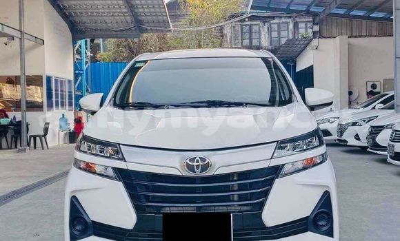 Buy Used Toyota Avanza White Car in Arakan in Rakhine