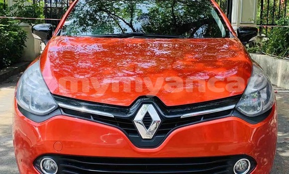 အသုံးပြုခံ့ Renault Laguna Red ကား Bago Bago အသုံးပြုခံ့ Renault Laguna Red ကား Bago Bago