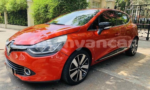 အသုံးပြုခံ့ Renault Laguna Red ကား Bago Bago အသုံးပြုခံ့ Renault Laguna Red ကား Bago Bago