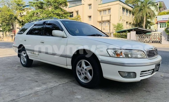 အသုံးပြုခံ့ Toyota Mark II White ကား Bago Bago အသုံးပြုခံ့ Toyota Mark II White ကား Bago Bago