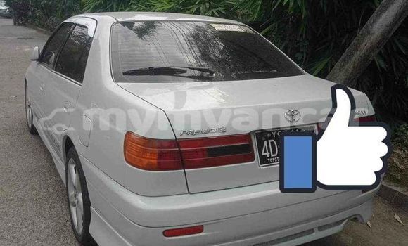 အသုံးပြုခံ့ Toyota Corolla White ကား Banmo Kachin အသုံးပြုခံ့ Toyota Corolla White ကား Banmo Kachin
