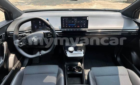 Buy Used Land Rover Discovery Black Car in Banmo in Kachin Buy Used Land Rover Discovery Black Car in Banmo in Kachin