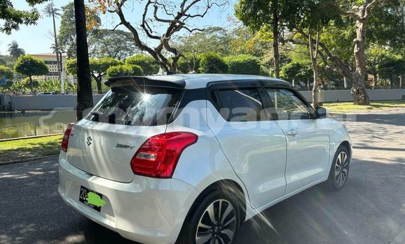 Buy Used Suzuki Swift White Car in Bogale in Ayeyarwady Buy Used Suzuki Swift White Car in Bogale in Ayeyarwady