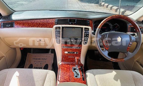 Buy Used Toyota Crown White Car in Bogale in Ayeyarwady Buy Used Toyota Crown White Car in Bogale in Ayeyarwady