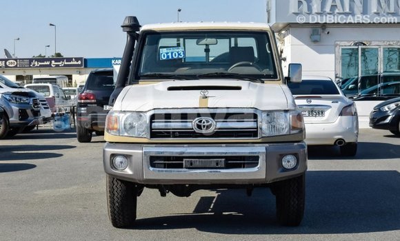 သွင်းကုန် Toyota Land Cruiser Beige ကား Import - Dubai Ayeyarwady သွင်းကုန် Toyota Land Cruiser Beige ကား Import - Dubai Ayeyarwady