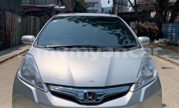 Buy Used Honda FIT Other Car in Allanmyo in Magway Buy Used Honda FIT Other Car in Allanmyo in Magway
