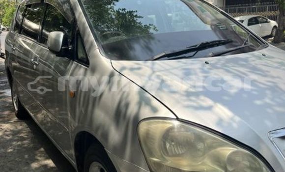 Buy Used Toyota Ipsum Other Car in Allanmyo in Magway Buy Used Toyota Ipsum Other Car in Allanmyo in Magway