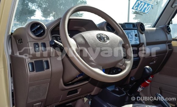 သွင်းကုန် Toyota Land Cruiser Beige ကား Import - Dubai Ayeyarwady သွင်းကုန် Toyota Land Cruiser Beige ကား Import - Dubai Ayeyarwady
