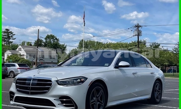 Buy Used Mercedes-Benz S–Class White Car in Allanmyo in Magway