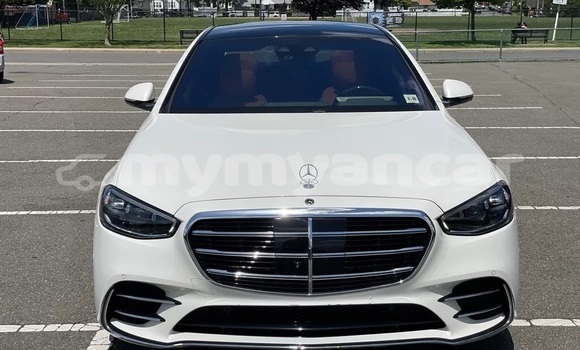 Buy Used Mercedes-Benz S–Class White Car in Allanmyo in Magway Buy Used Mercedes-Benz S–Class White Car in Allanmyo in Magway