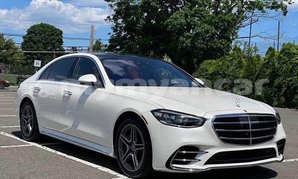 Buy Used Mercedes-Benz S–Class White Car in Allanmyo in Magway Buy Used Mercedes-Benz S–Class White Car in Allanmyo in Magway