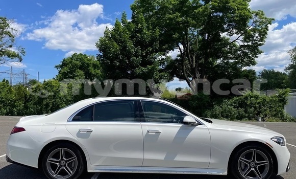 Buy Used Mercedes-Benz S–Class White Car in Allanmyo in Magway Buy Used Mercedes-Benz S–Class White Car in Allanmyo in Magway