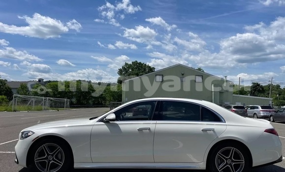 Buy Used Mercedes-Benz S–Class White Car in Allanmyo in Magway Buy Used Mercedes-Benz S–Class White Car in Allanmyo in Magway