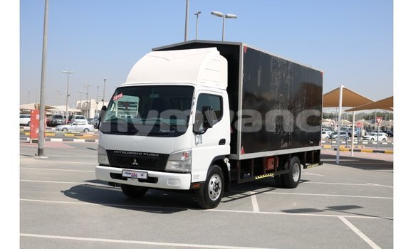 သွင်းကုန် Mitsubishi L400 Black ထရပ်ကား Import - Dubai Ayeyarwady