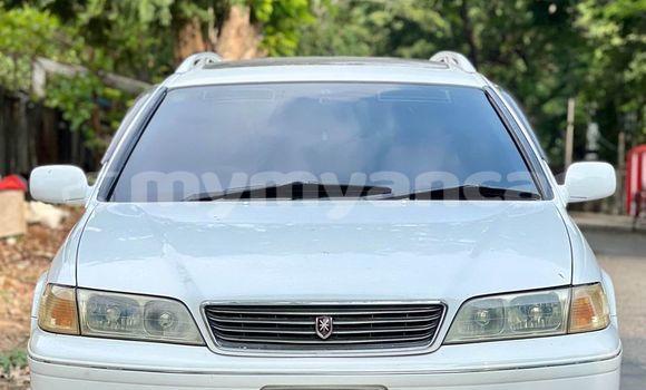 အသုံးပြုခံ့ Toyota Mark II White ကား Banmo Kachin အသုံးပြုခံ့ Toyota Mark II White ကား Banmo Kachin