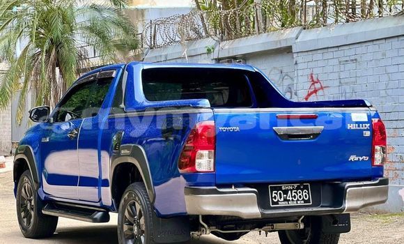 အသုံးပြုခံ့ Toyota Hiluxe Revo Blue ကား Banmo Kachin အသုံးပြုခံ့ Toyota Hiluxe Revo Blue ကား Banmo Kachin