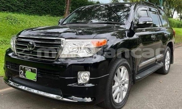 Buy Used Toyota Land Cruiser Black Car in Bogale in Ayeyarwady Buy Used Toyota Land Cruiser Black Car in Bogale in Ayeyarwady