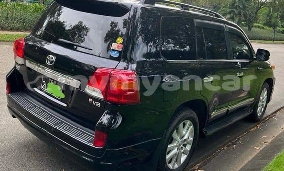 Buy Used Toyota Land Cruiser Black Car in Bogale in Ayeyarwady Buy Used Toyota Land Cruiser Black Car in Bogale in Ayeyarwady
