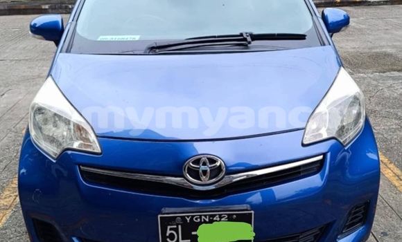 အသုံးပြုခံ့ Toyota RAV4 Blue ကား Arakan Rakhine