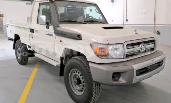 Buy Used Toyota Land Cruiser White Car in Bago in Bago Buy Used Toyota Land Cruiser White Car in Bago in Bago