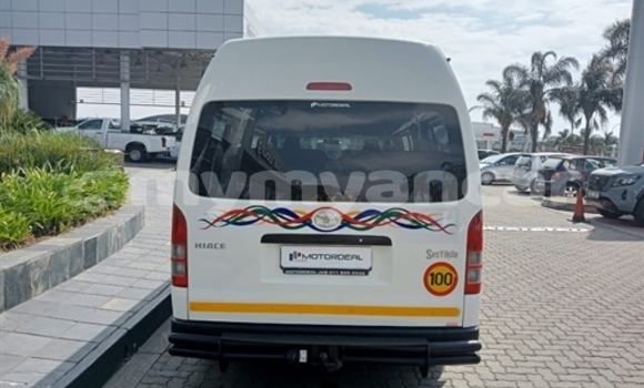 Buy Used Toyota Hiace White Car in Nyaunglebin in Bago Buy Used Toyota Hiace White Car in Nyaunglebin in Bago