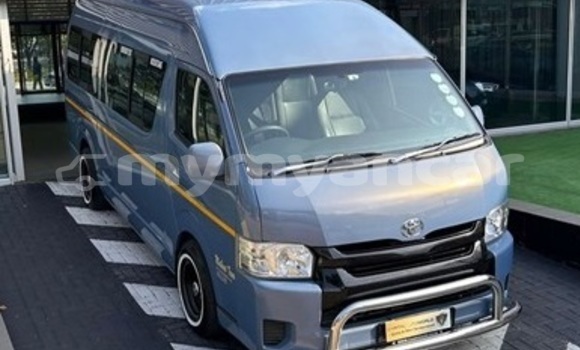 Buy Used Toyota Hiace White Car in Nyaunglebin in Bago Buy Used Toyota Hiace White Car in Nyaunglebin in Bago