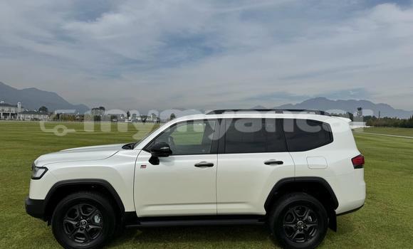 Acheter Occasion Voiture Toyota Land Cruiser Blanc à Nyaunglebin, #<Region:0x000000000af4fc68> Acheter Occasion Voiture Toyota Land Cruiser Blanc à Nyaunglebin, #<Region:0x000000000af4fc68>