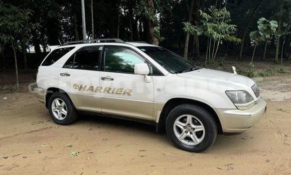 Buy Used Toyota Harrier Other Car in Allanmyo in Magway Buy Used Toyota Harrier Other Car in Allanmyo in Magway