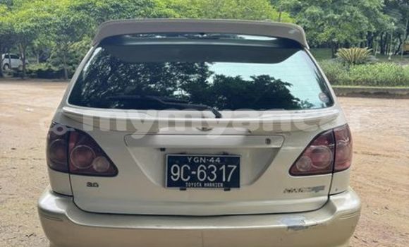 Buy Used Toyota Harrier Other Car in Allanmyo in Magway Buy Used Toyota Harrier Other Car in Allanmyo in Magway