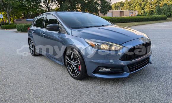 Buy Used Ford Focus Blue Car in Nyaunglebin in Bago