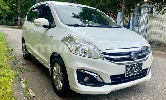 အသုံးပြုခံ့ Suzuki Ertiga White ကား Arakan Rakhine