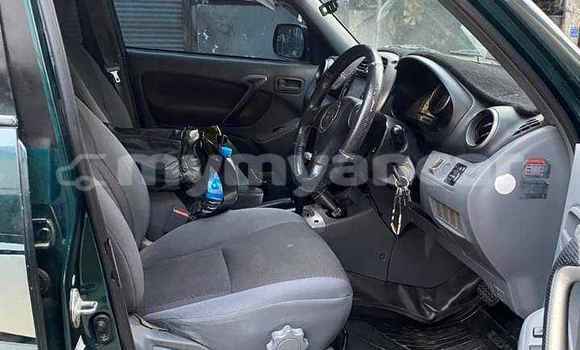 အသုံးပြုခံ့ Toyota RAV4 Black ကား Allanmyo Magway အသုံးပြုခံ့ Toyota RAV4 Black ကား Allanmyo Magway