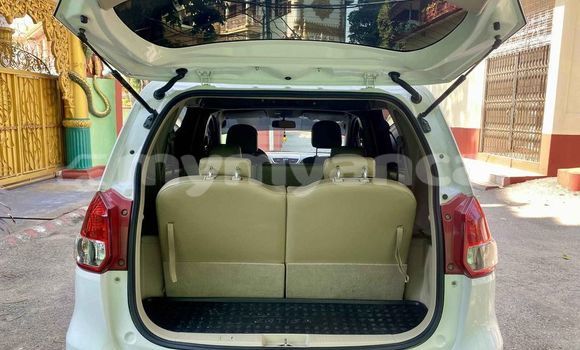 အသုံးပြုခံ့ Suzuki Ertiga White ကား Bogale Ayeyarwady အသုံးပြုခံ့ Suzuki Ertiga White ကား Bogale Ayeyarwady