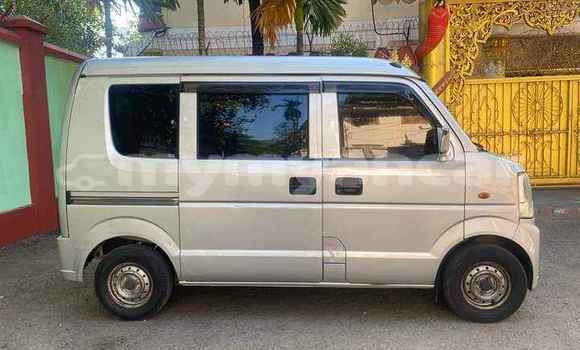 အသုံးပြုခံ့ Mazda Scrum White ကား Bago Bago အသုံးပြုခံ့ Mazda Scrum White ကား Bago Bago