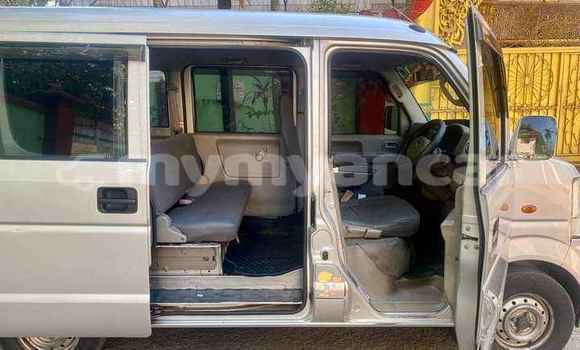 အသုံးပြုခံ့ Mazda Scrum White ကား Bago Bago အသုံးပြုခံ့ Mazda Scrum White ကား Bago Bago